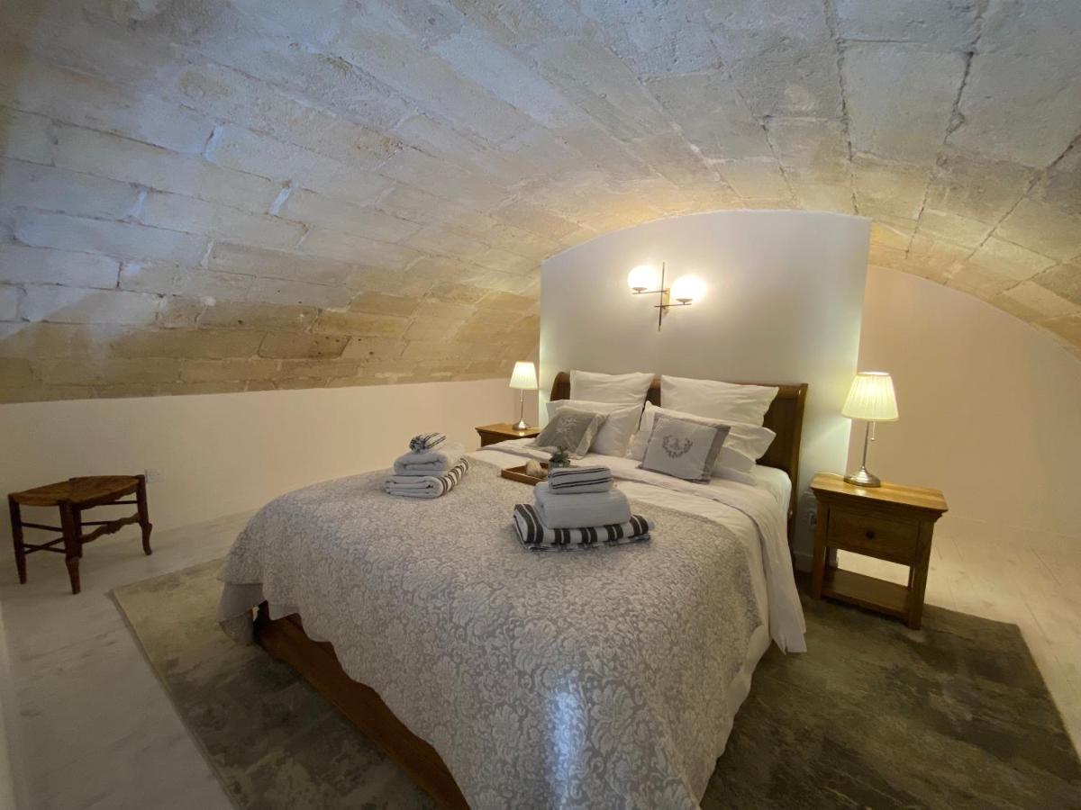 Appartement Avec Piscine Privee Dans Residence Pour 6 Personnes ユゼ エクステリア 写真