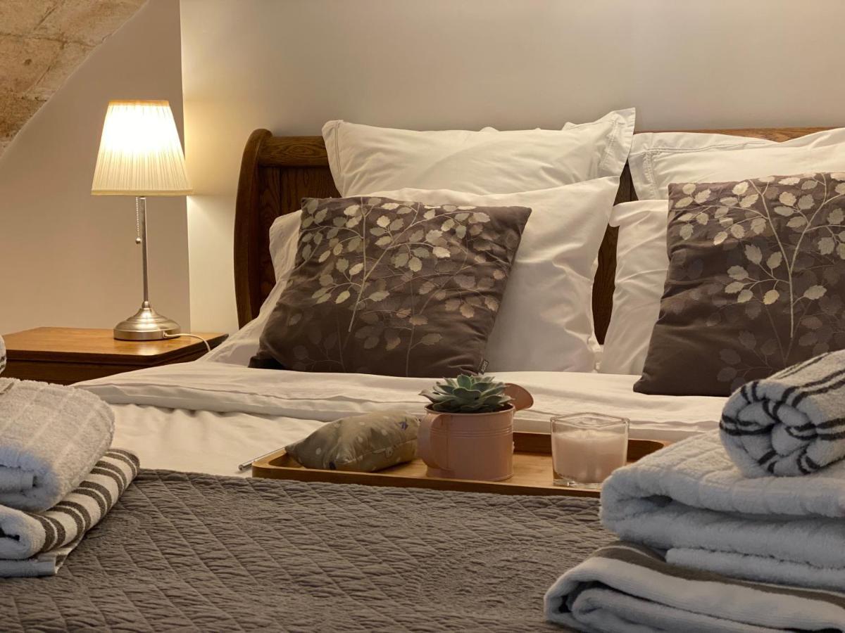Appartement Avec Piscine Privee Dans Residence Pour 6 Personnes ユゼ エクステリア 写真