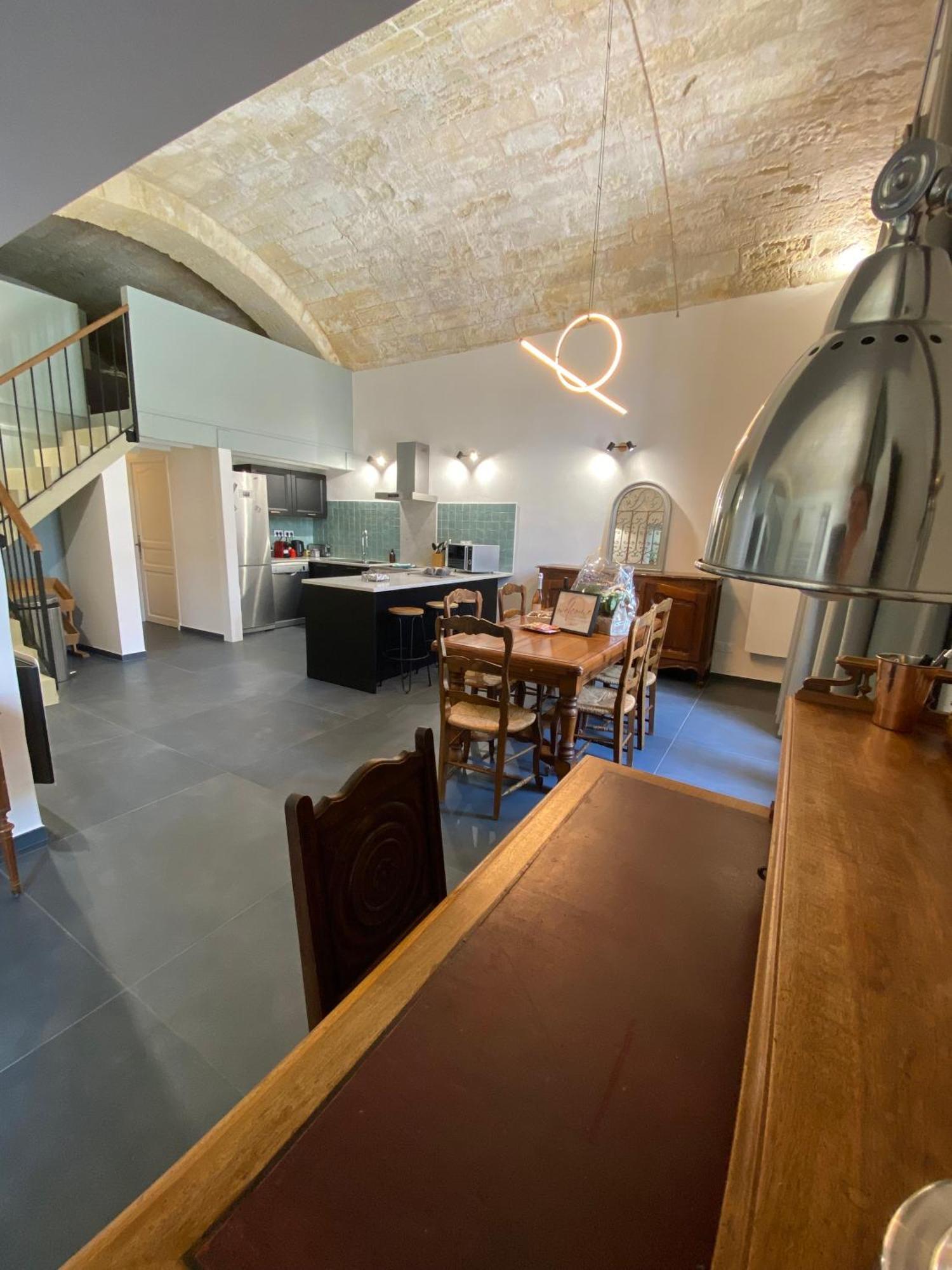 Appartement Avec Piscine Privee Dans Residence Pour 6 Personnes ユゼ エクステリア 写真