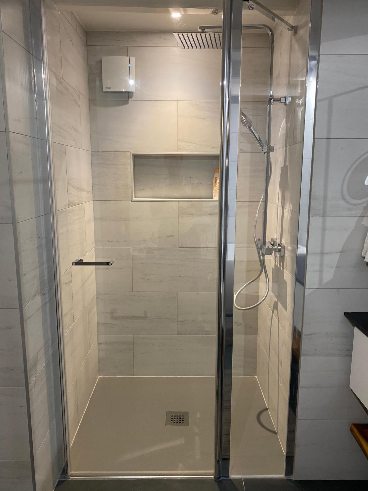Appartement Avec Piscine Privee Dans Residence Pour 6 Personnes ユゼ エクステリア 写真