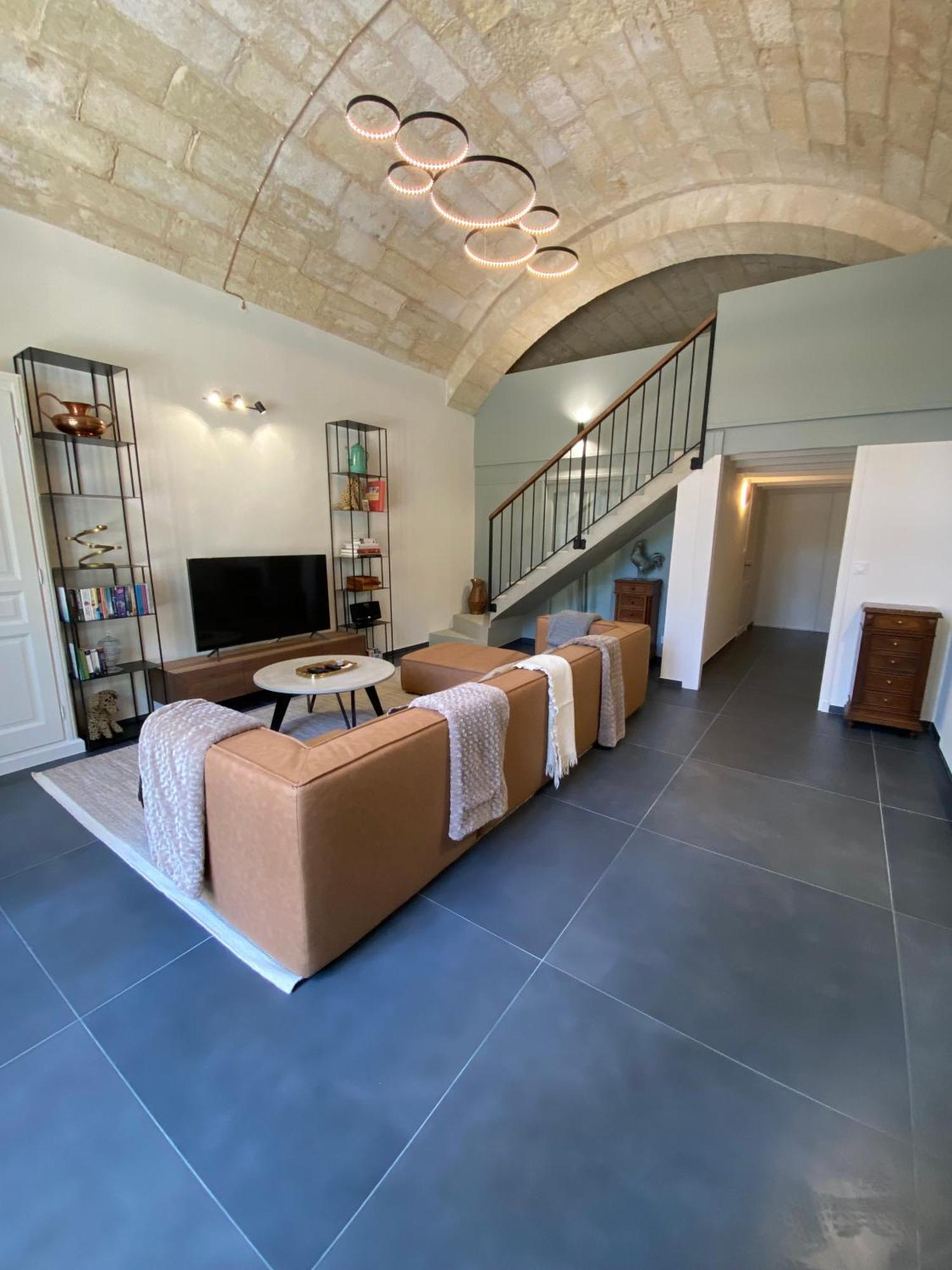 Appartement Avec Piscine Privee Dans Residence Pour 6 Personnes ユゼ エクステリア 写真