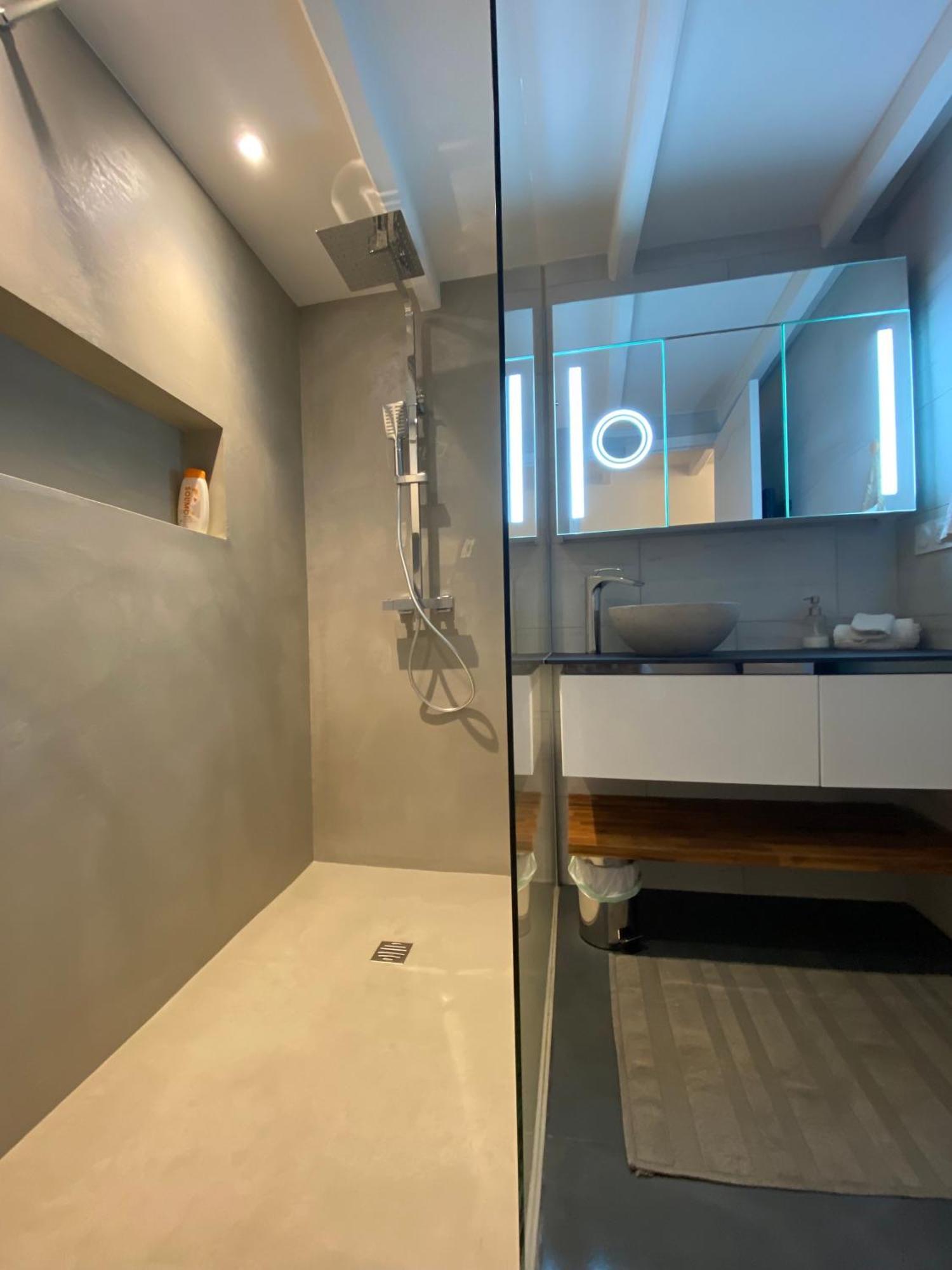 Appartement Avec Piscine Privee Dans Residence Pour 6 Personnes ユゼ エクステリア 写真