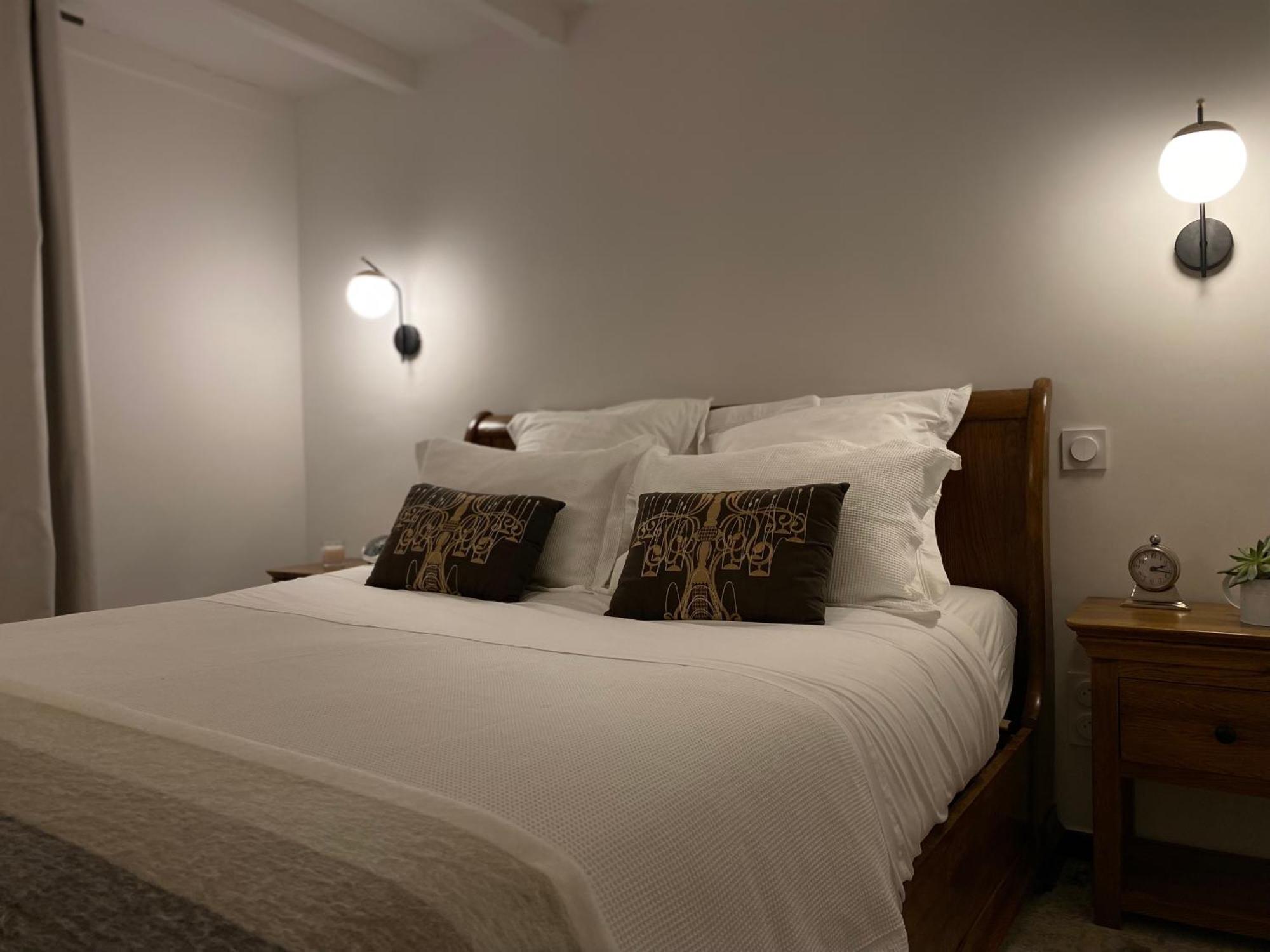 Appartement Avec Piscine Privee Dans Residence Pour 6 Personnes ユゼ エクステリア 写真