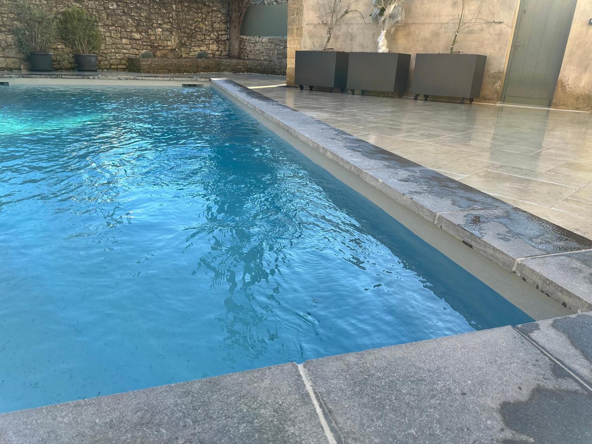 Appartement Avec Piscine Privee Dans Residence Pour 6 Personnes ユゼ エクステリア 写真